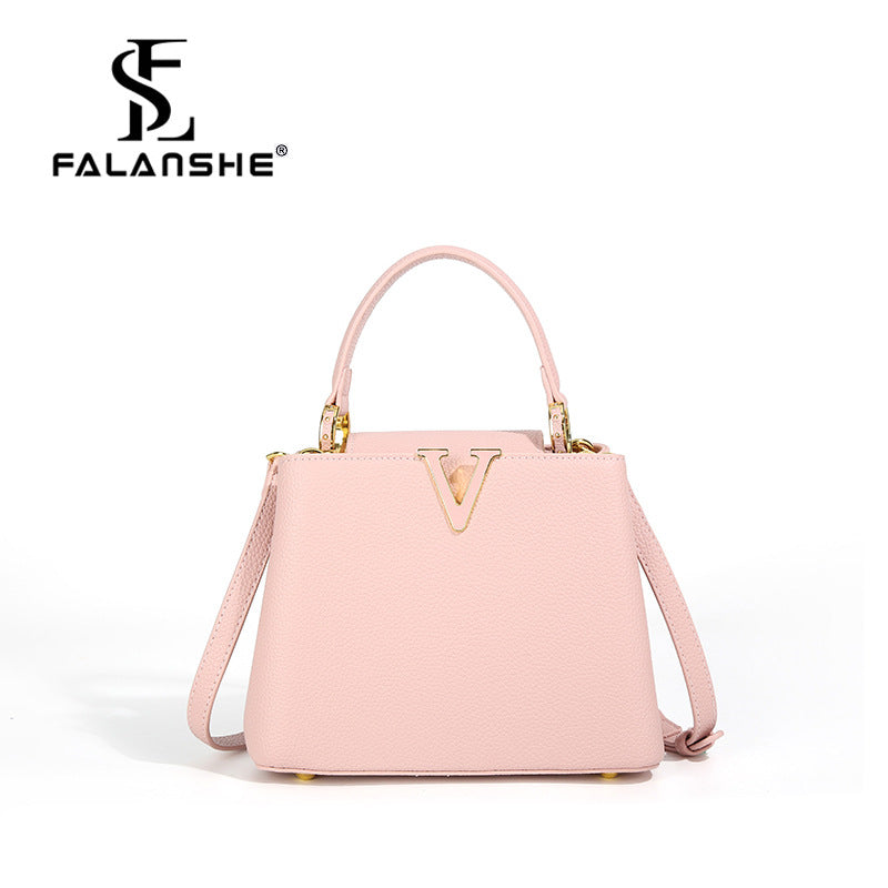 2025 New Portable Shoulder Messenger Bag Fashion All-match Women Bag Wholesale One-piece Delivery LLBS1031