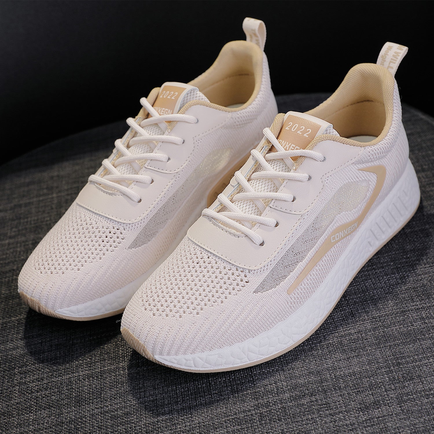 2024 New Style Breathable Fly-woven Fashion Fashionable Comfortable Soft-soled Loafer Sneakers Running Shoes Dancing Lazy Shoes